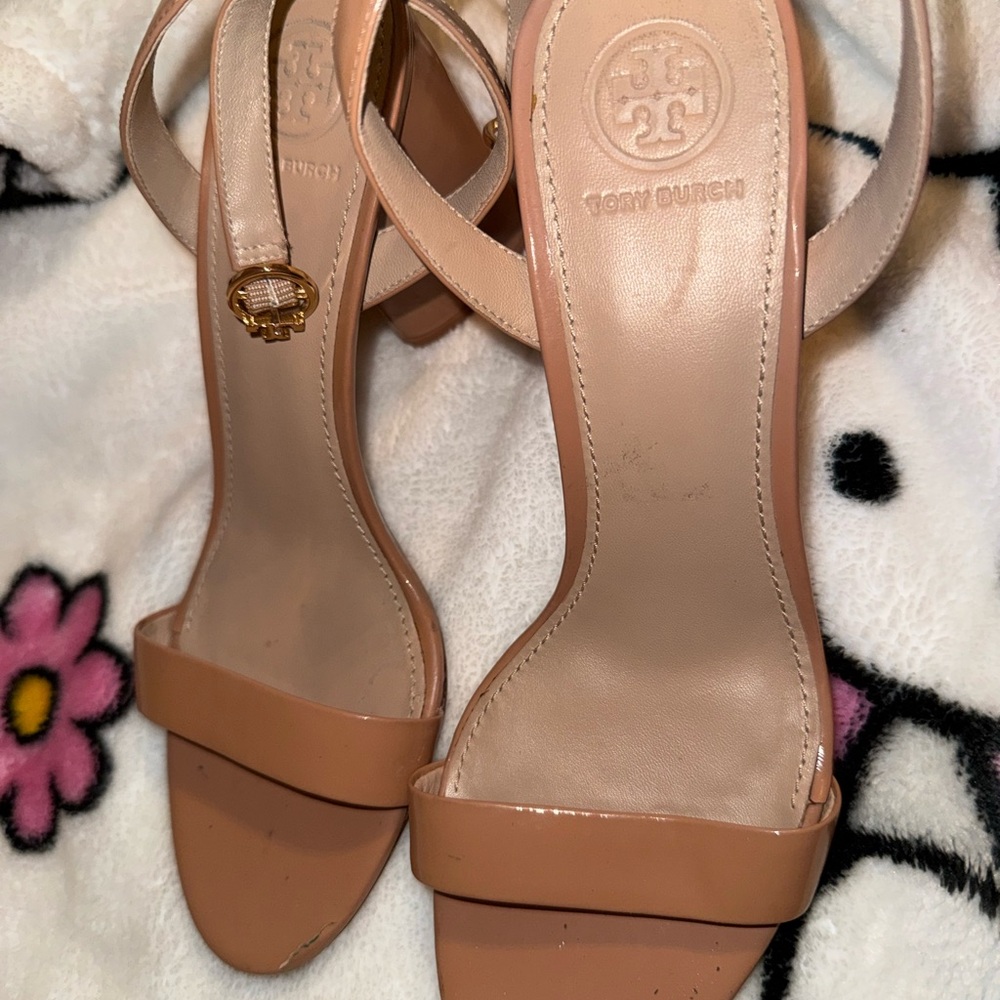 Tory Burch Tan Leather Heels - Picture 3 of 3
